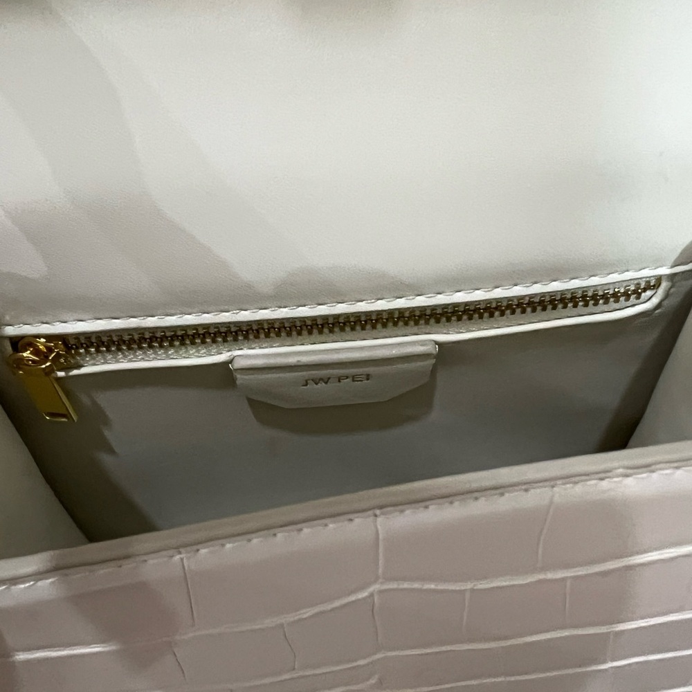 JWPEI Cream Croc-Embossed Bag - Picture 6 of 8